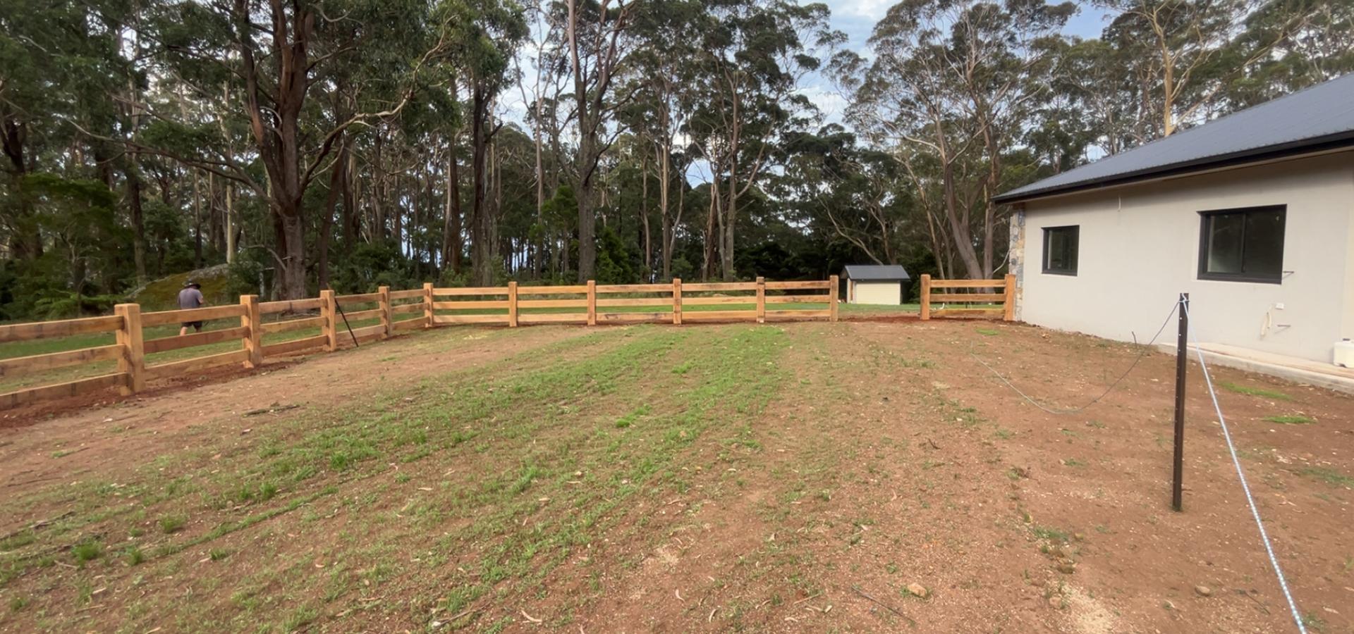 APEC Fencing crew on site